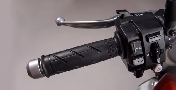 CB 1000R Black Edition embreagem deslizante